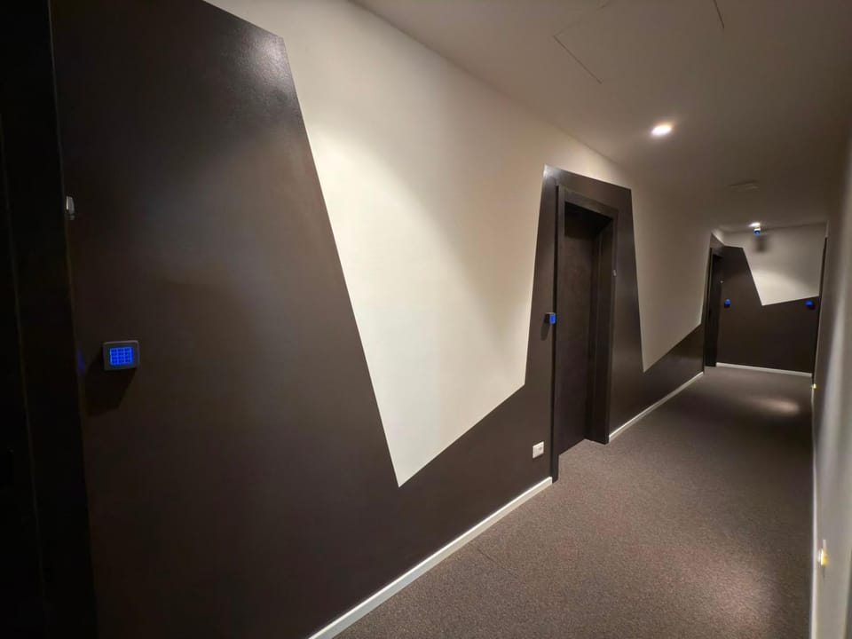 microwave, storage, air conditioner