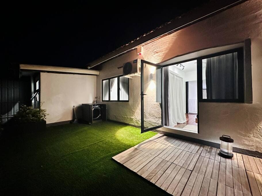 (New) Fettes Villa for 20Pax @CentralPenang/Gurney Villa in George Town