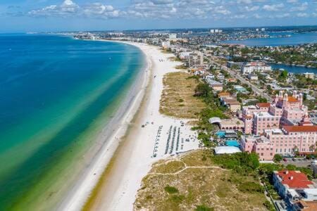 Maritana Beach House heated pool & private dock House in Saint Pete Beach
