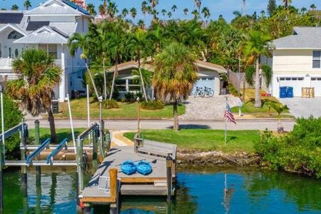 Maritana Beach House heated pool & private dock House in Saint Pete Beach