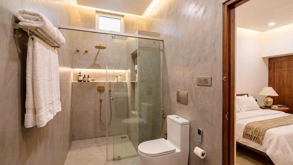 Shower, Bathroom, Bath, towels