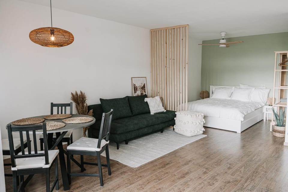 Living room, Bedroom