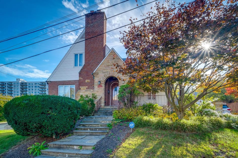 Silver Springs Home: Walk to Downtown! House in Silver Spring