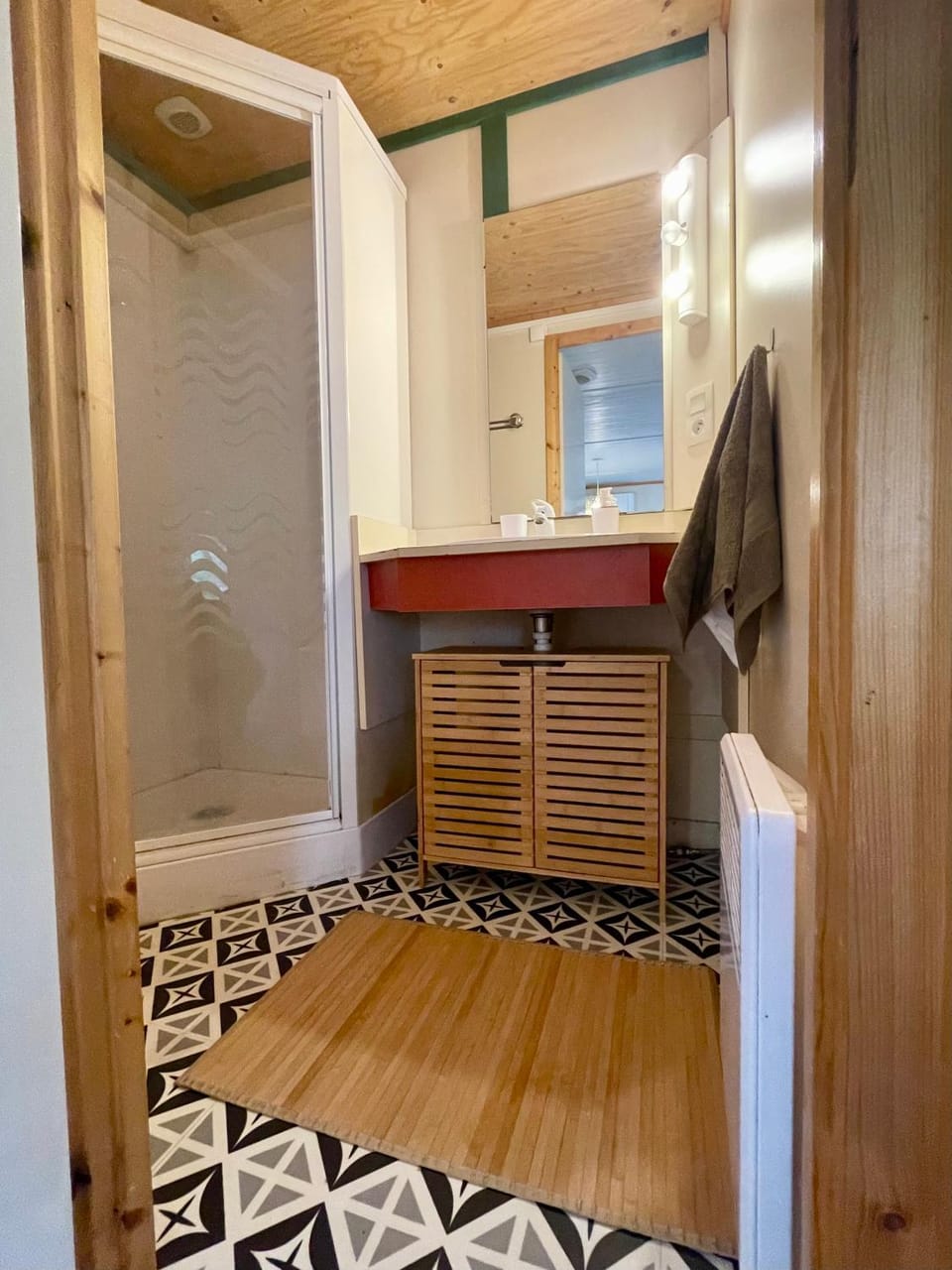 Shower, Bathroom