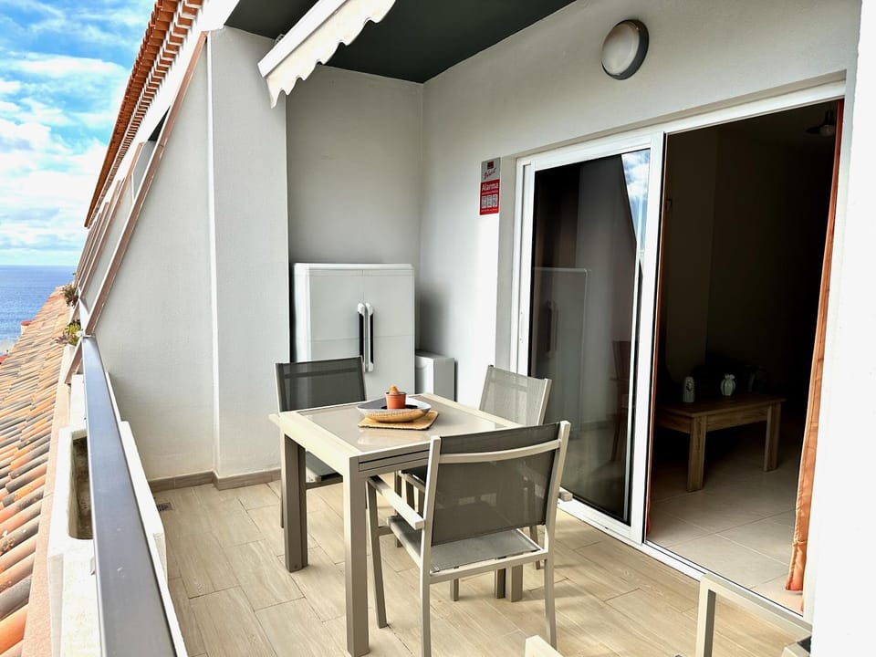 Balcony/Terrace, Dining area