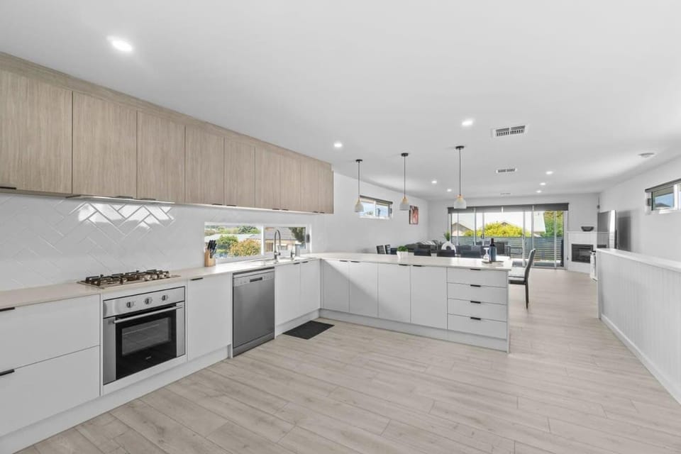 Grantley Haven Victor Harbor spacious home with games room - No Linen Included House in Victor Harbor