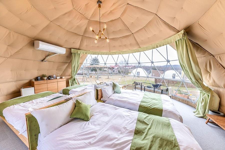 Photo of the whole room, Bedroom