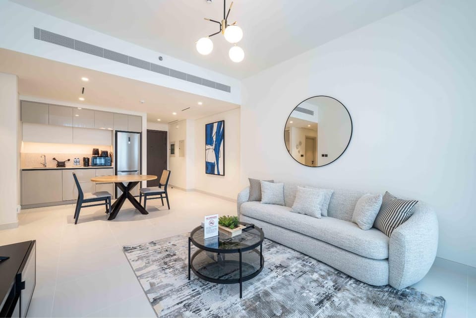 Kitchen or kitchenette, Living room, Seating area, Dining area