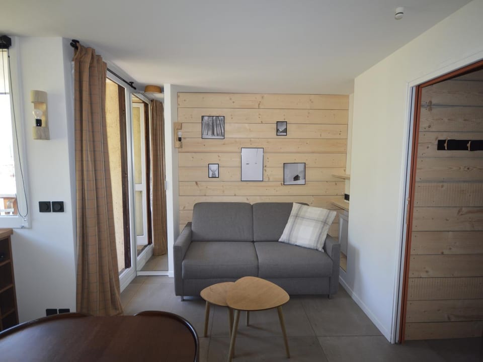 Studio rénové au pied des pistes avec balcon et cuisine équipée - FR-1-755-9 Apartment in La Plagne-Tarentaise