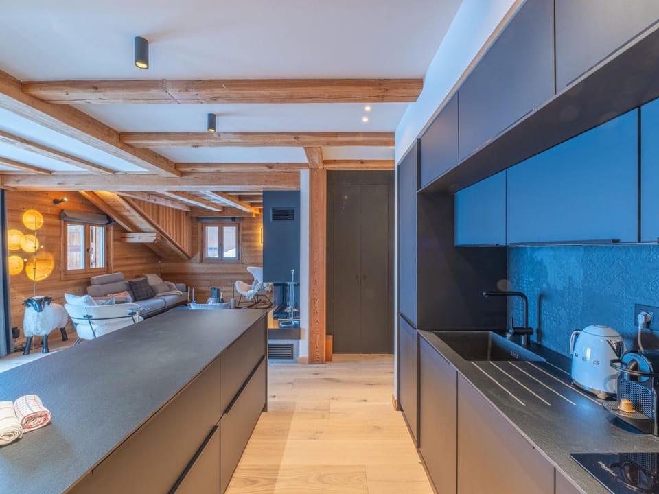 Chalet de luxe Alpe d'Huez avec spa et ski aux pieds - FR-1-645-48 Chalet in Huez