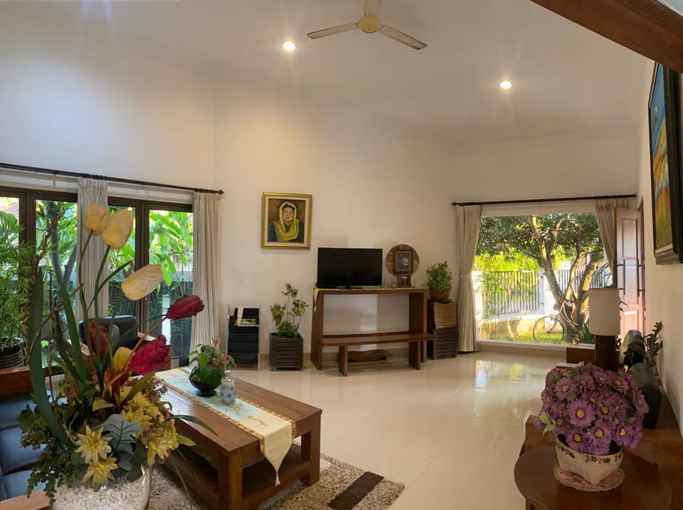 Communal lounge/ TV room, TV and multimedia