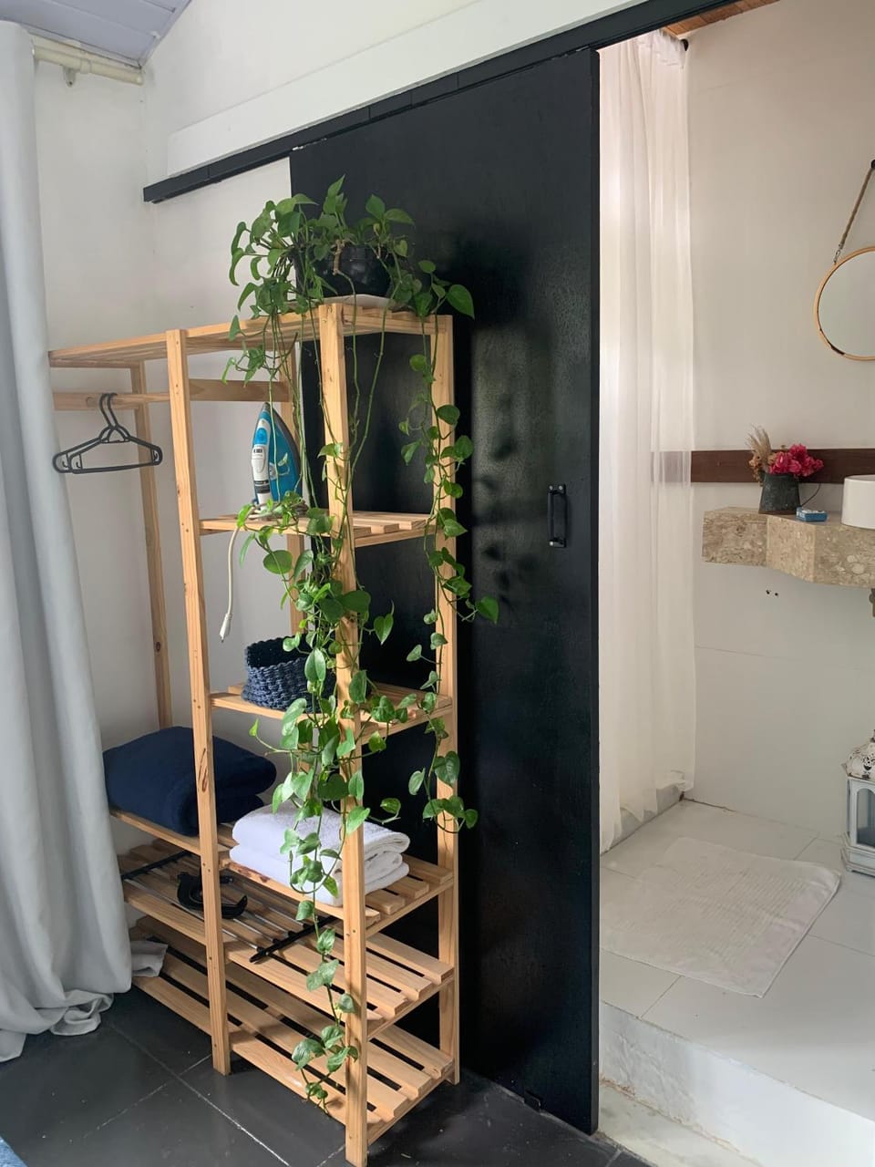 Bathroom, Bedroom, towels, wardrobe