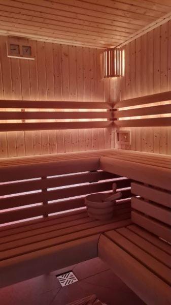 Property building, Sauna