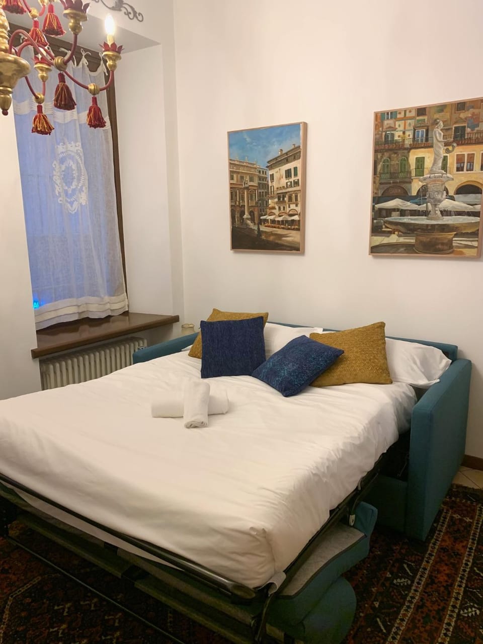 Bed, Living room