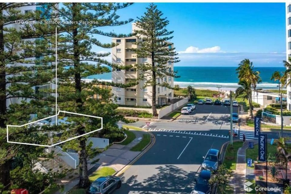 Bnbbooking-Ocean View,Grd floor 3bd Condo,Pool,Spa Apartment in Surfers Paradise