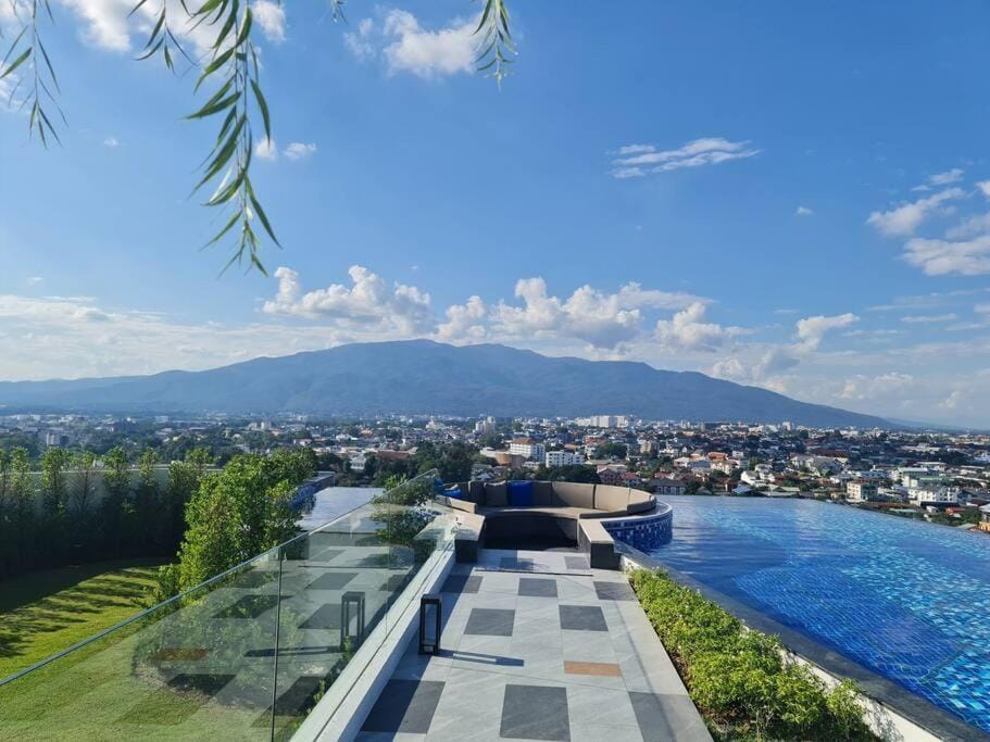 Astra sky river High floor,3 bedrooms 97㎡ 山景房带浴缸 Apartment in Chiang Mai