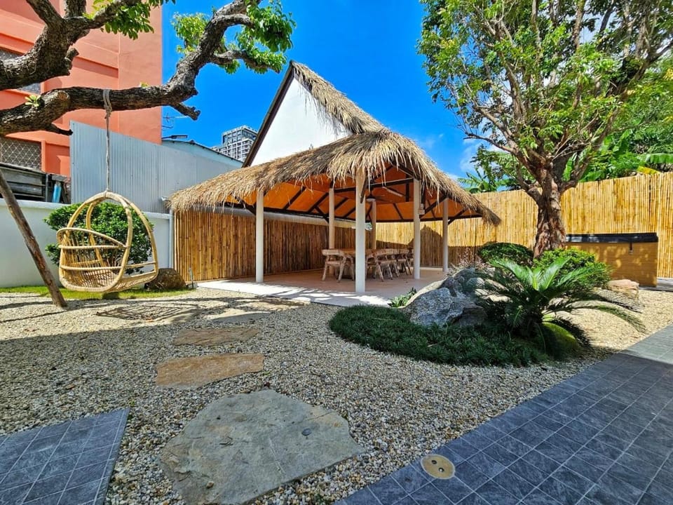 White house 36 Hatyai House in Thailand