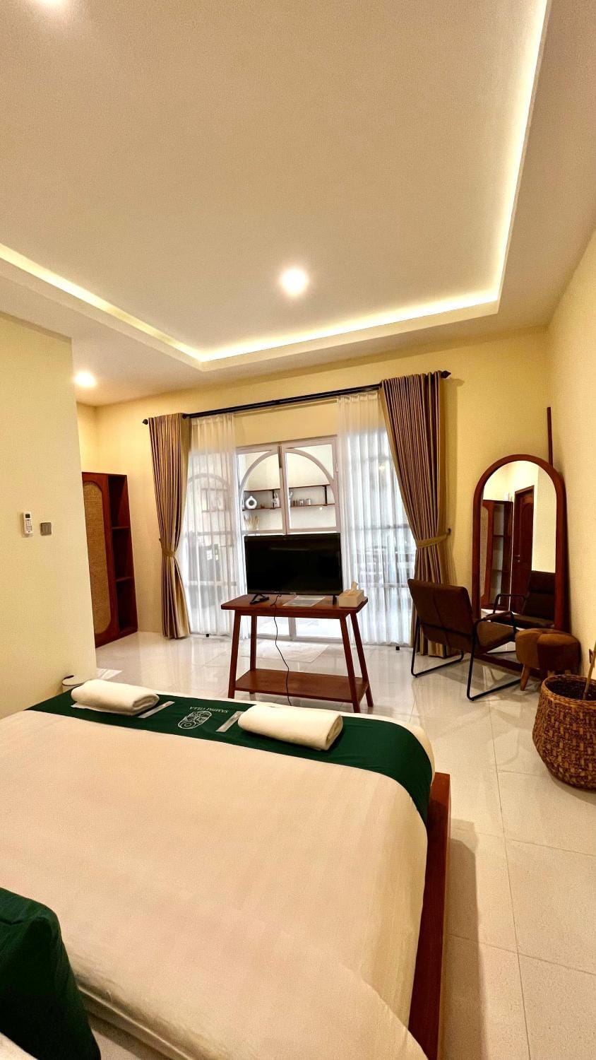 Bed, Photo of the whole room