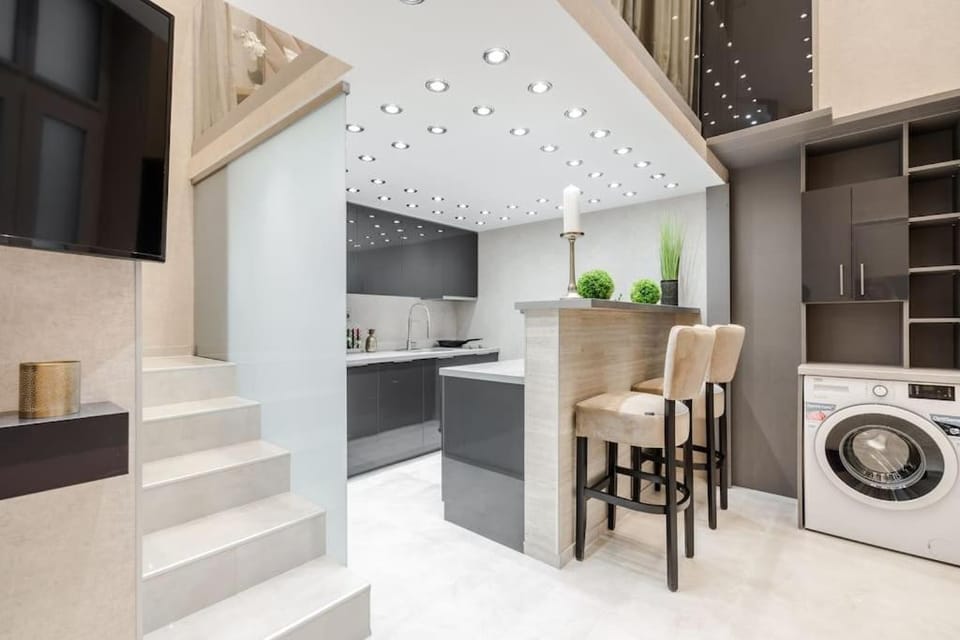 Kitchen or kitchenette, Seating area, Dining area, pet friendly