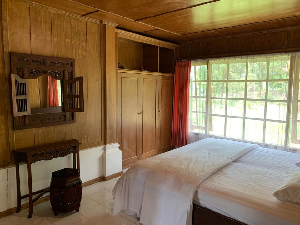 Bed, Bedroom, wardrobe