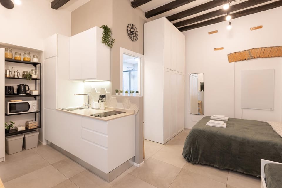 internet, microwave, kitchen