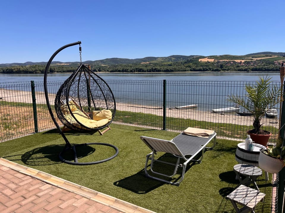 Danube Vila 1272 Villa in Novi Sad