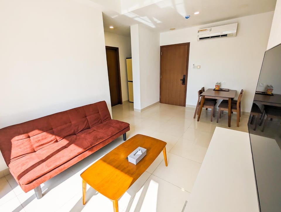 Living room, Seating area, Dining area, air conditioner
