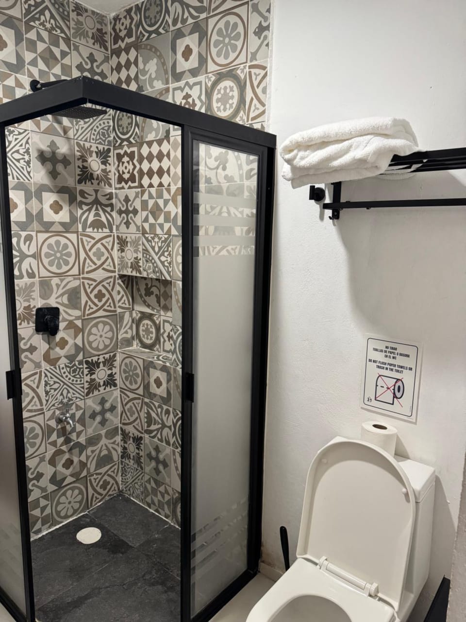 Shower, Toilet, Bathroom