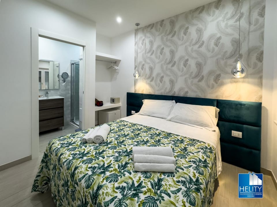 Bed, Bathroom, Photo of the whole room, Bedroom, hair dryier, safe, towels, wardrobe