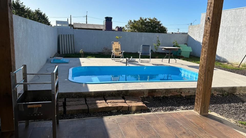 Casa piscina MAJU House in State of Rio Grande do Sul