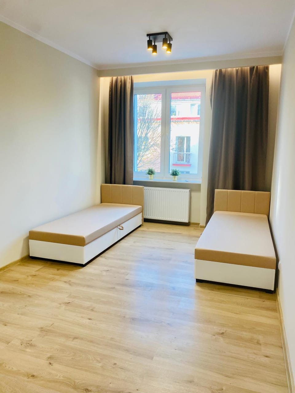 Bed, Photo of the whole room, Bedroom, air conditioner