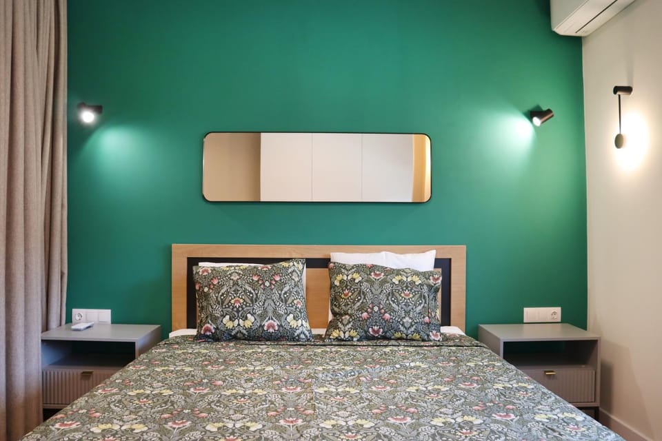 Bed, Photo of the whole room, Bedroom, air conditioner