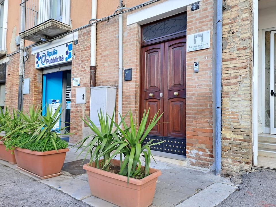 la casa sull arco Bed and Breakfast in Province of Foggia