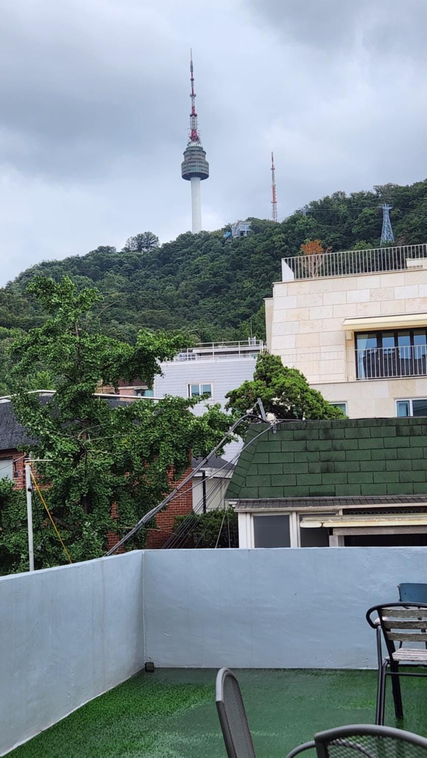 SPACE Guesthouse Bed and Breakfast in Seoul