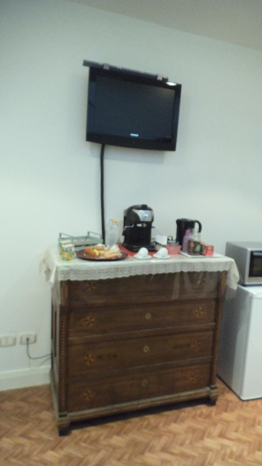 TV and multimedia, Coffee/tea facilities, Bedroom, Food