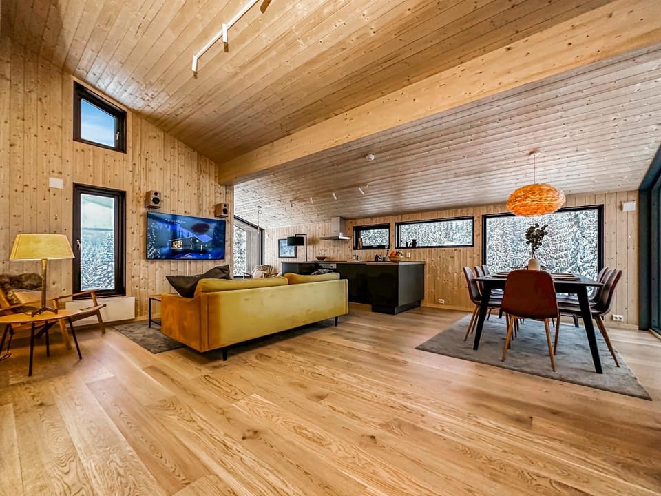Communal lounge/ TV room, Living room