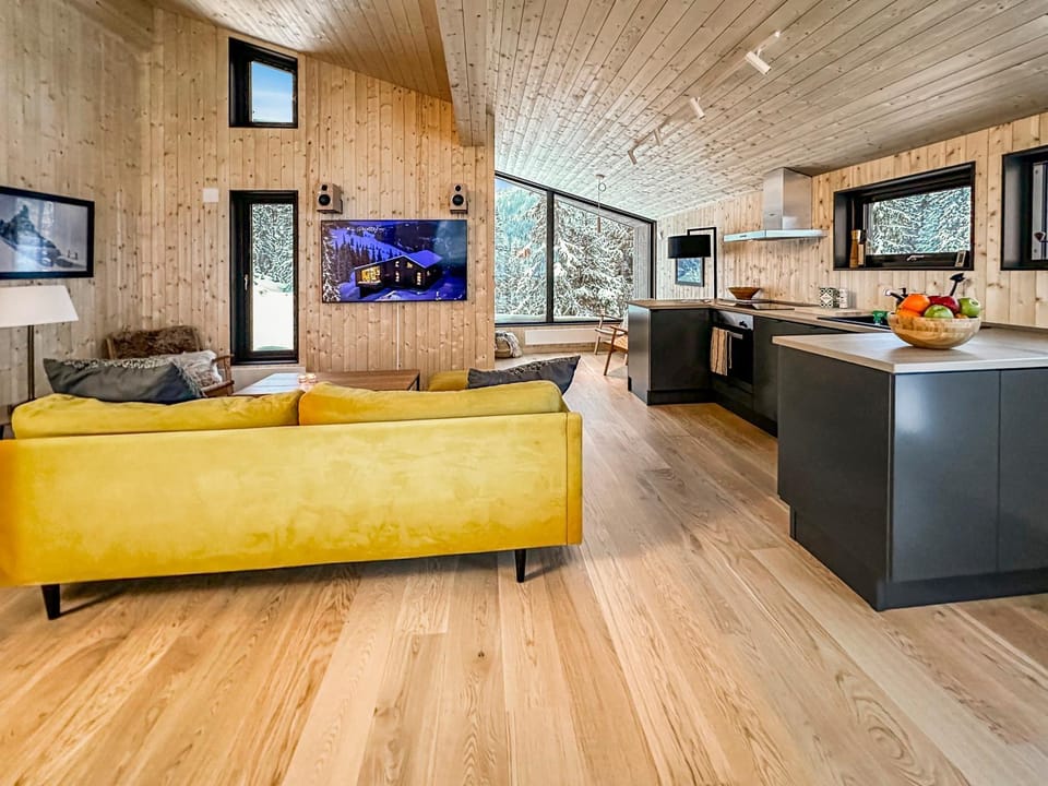 Communal lounge/ TV room, Kitchen or kitchenette, Living room, kitchen, kitchen