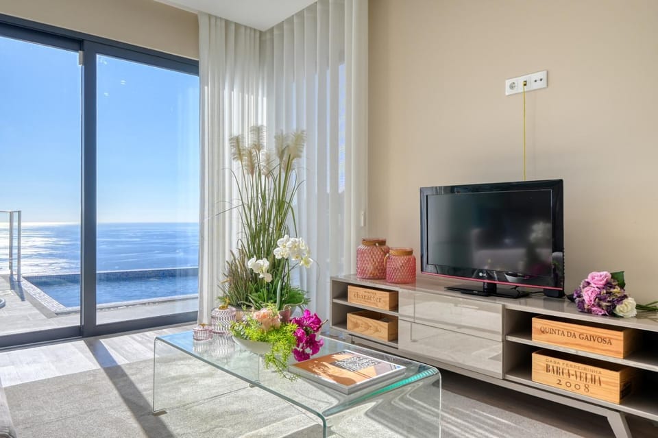 Communal lounge/ TV room, Living room