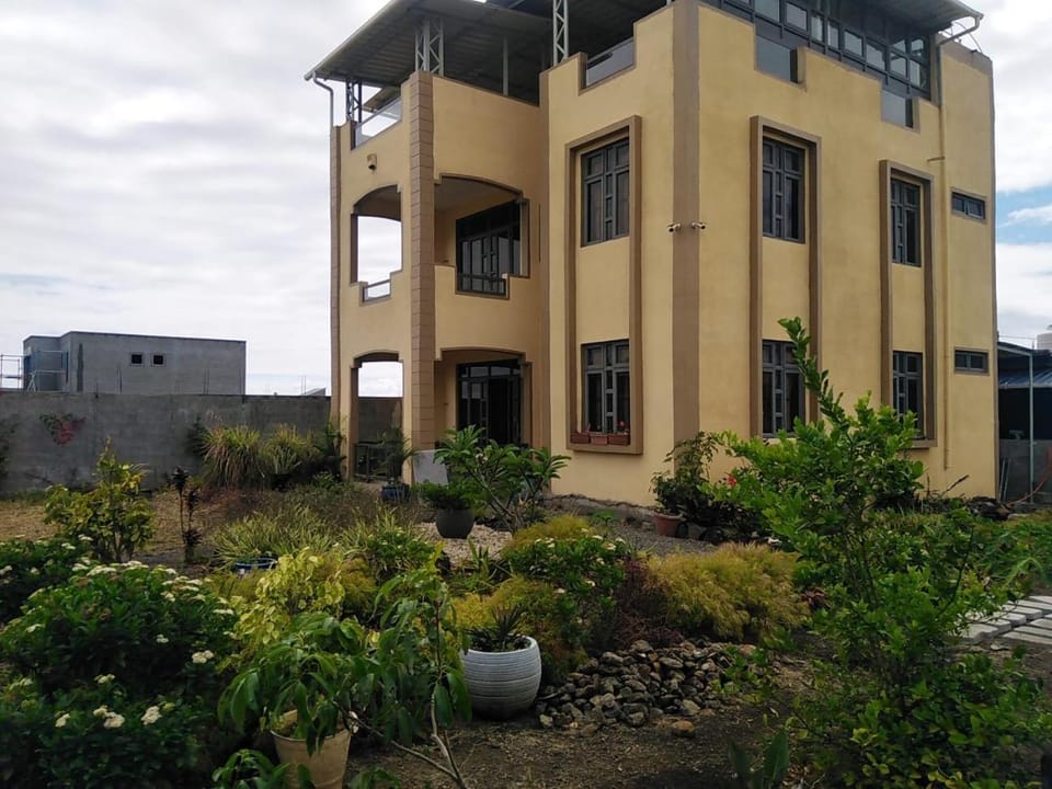 Residence Neerabelle Apartment in Flacq District, Mauritius