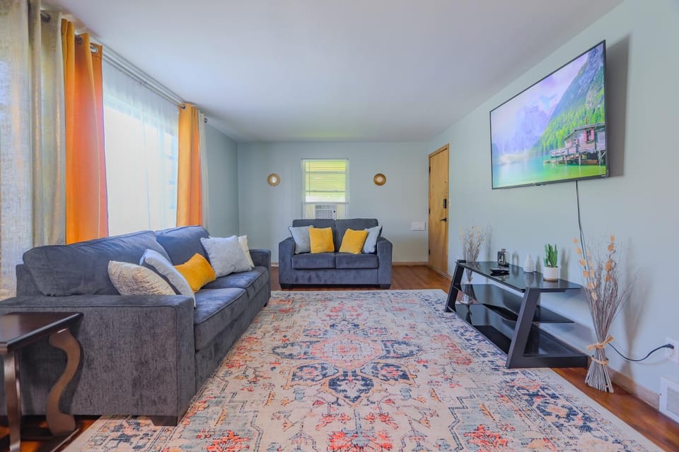 Charming 2 Bed Room in Cleveland Apartment in Cleveland Heights