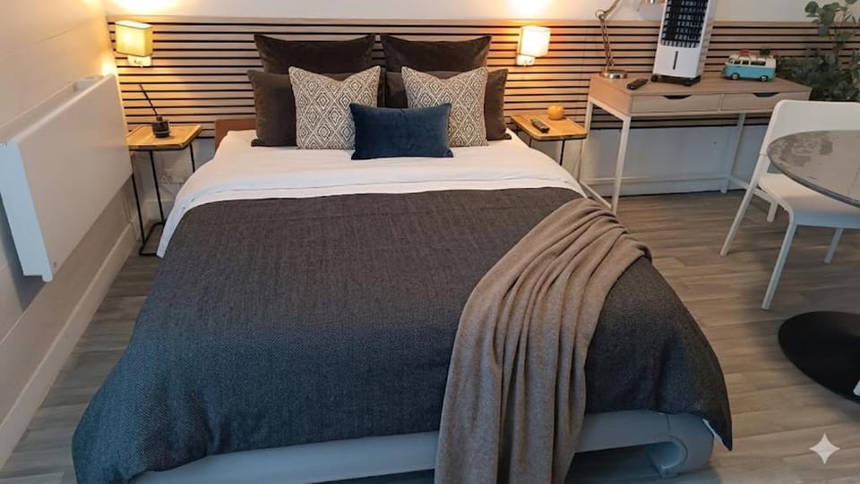 STUDIO CALME PROCHE CENTRE BORDEAUX Apartment in Bordeaux