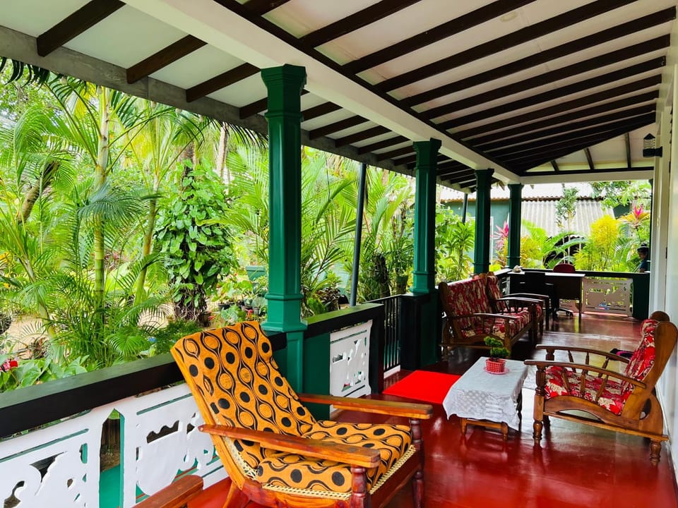 Patio, Seating area