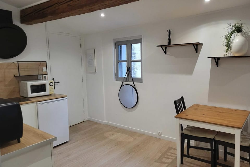 Charming studio in the historic centre Apartment in Montpellier