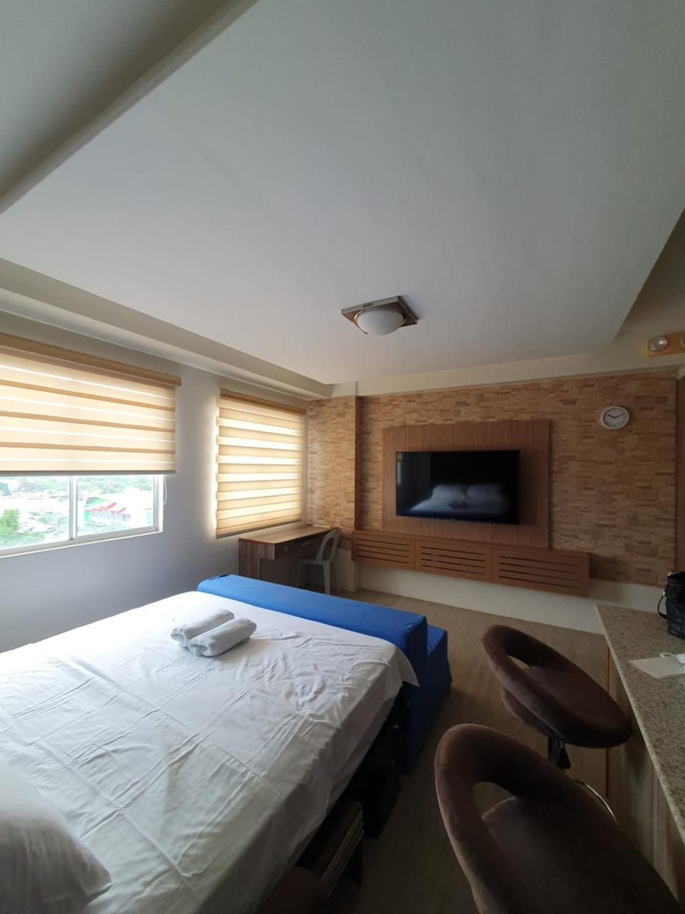 TV and multimedia, Photo of the whole room