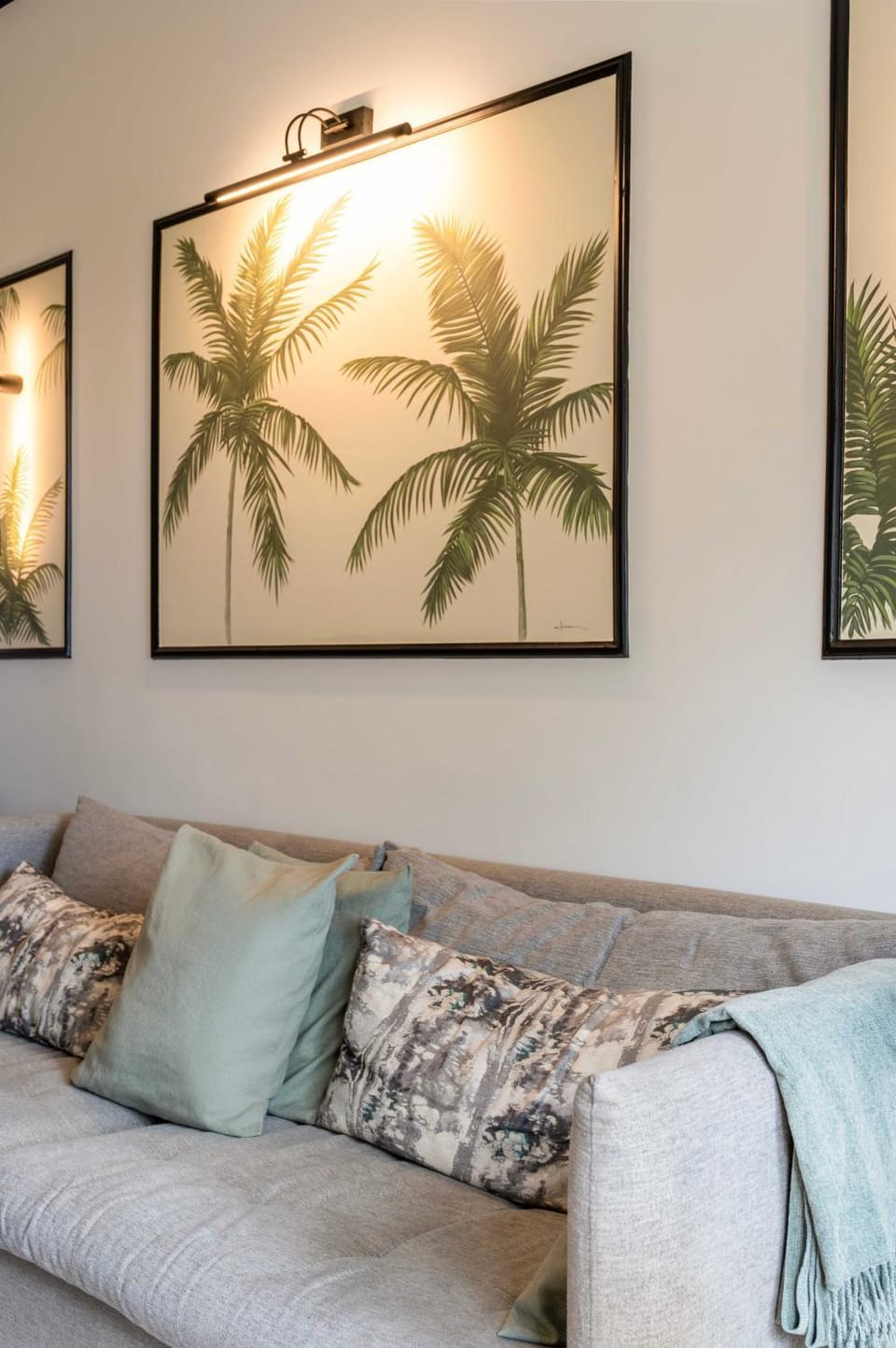 Living room, Decorative detail, Seating area