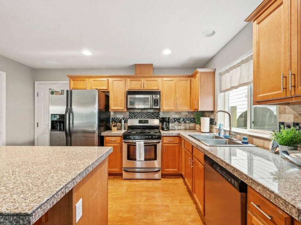 Troutdale Treasure - Spacious 3BR, 3 Bath Home near Edgefield House in Troutdale