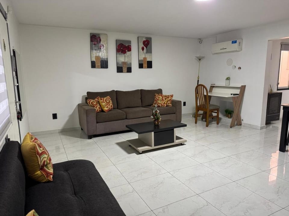 Casa Amplia Zona Semicentrica House in Mendoza