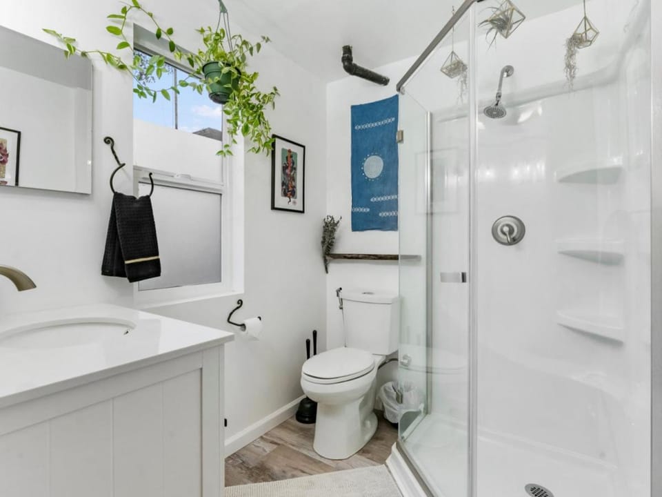 The Artist Garden - SE Portland Tiny Studio Apartment in Portland