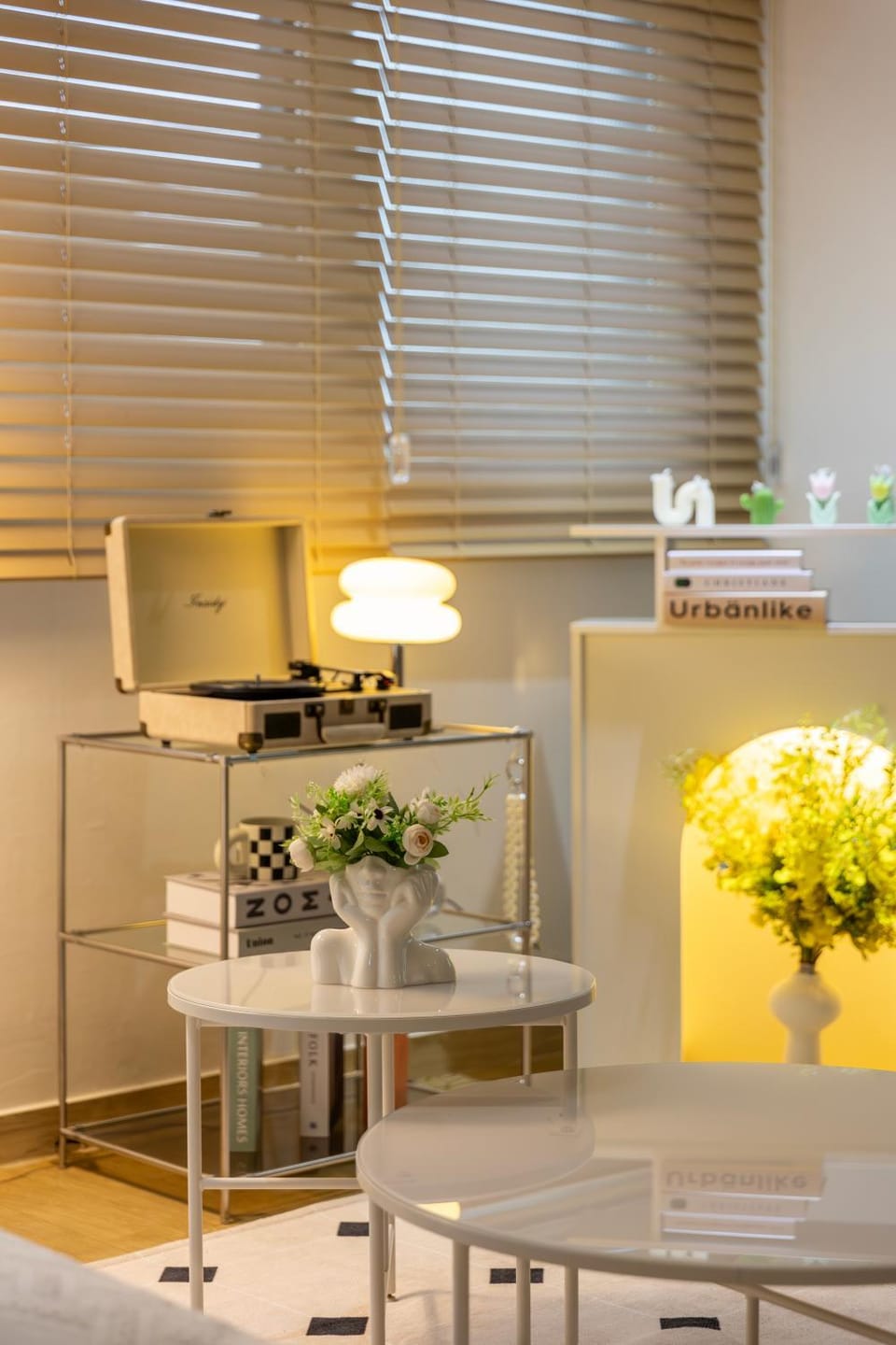 Free pick-up, 4 Beds, near Gangnam, Hongdae, Subway 8 mins, Spacious Apartment in Seoul