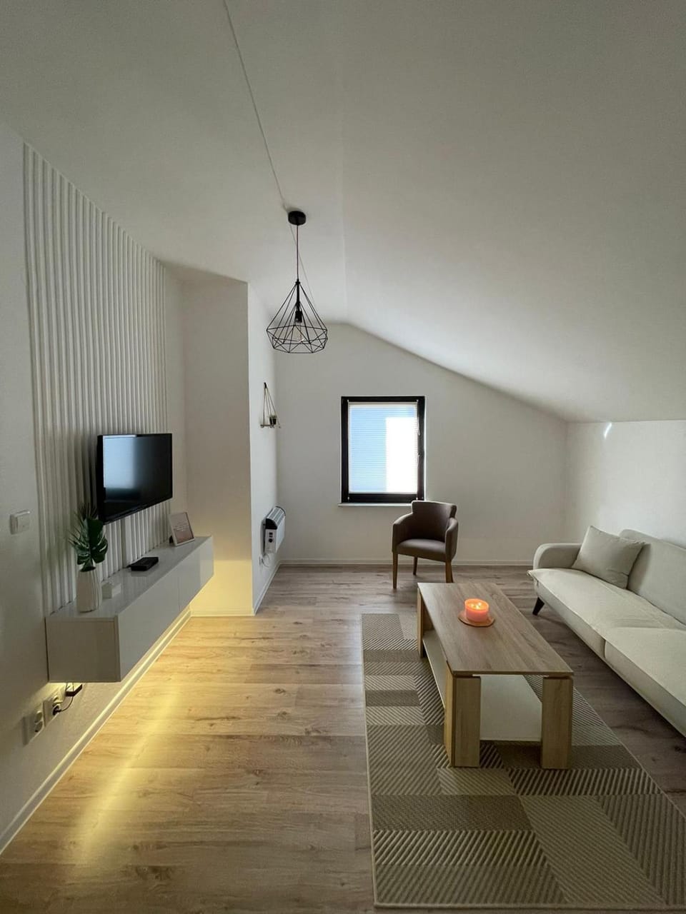 TV and multimedia, Living room, Photo of the whole room, Seating area